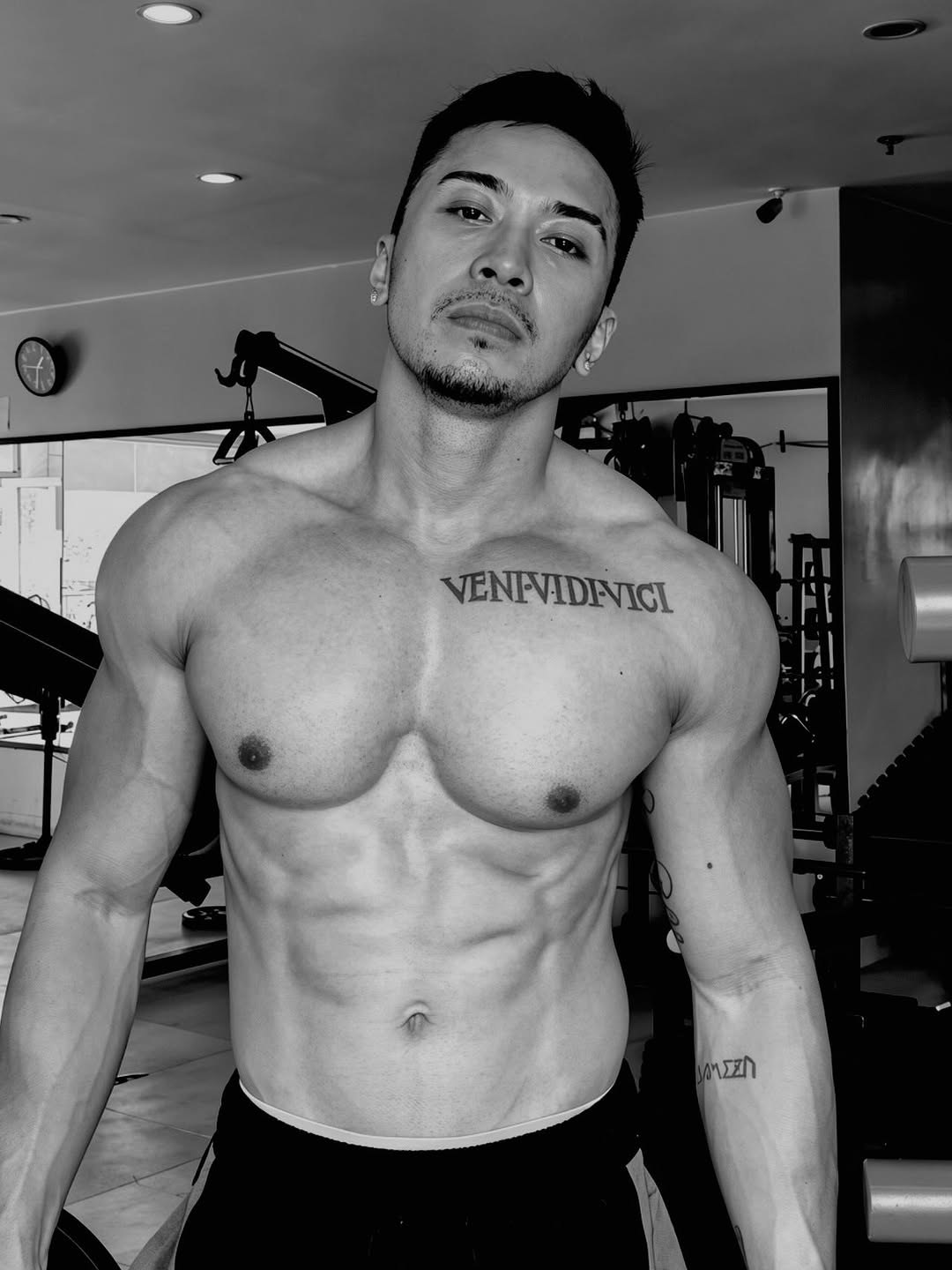 Charlie Leicester physique